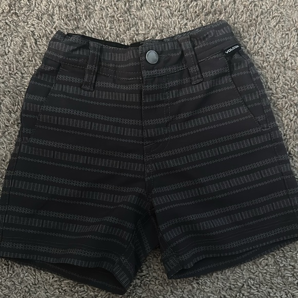 Lot of 2T toddler shorts - Picture 2 of 12